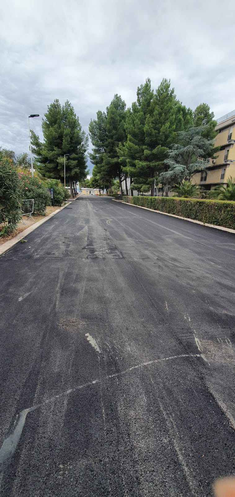 Lavori di rifacimento del manto stradale e sistemazione marciapiedi